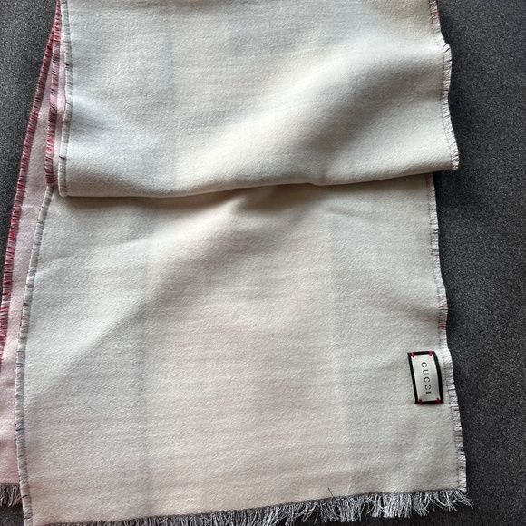 Gucci Ivory/Black Wool/Silk Scarf NWT - Picture 5 of 12